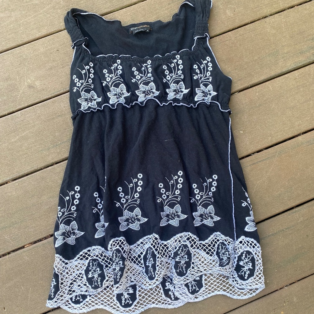 Summer sleeveless shirt